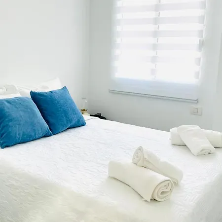 Linares - Playa De Cristianos 2 Bed Apartment *